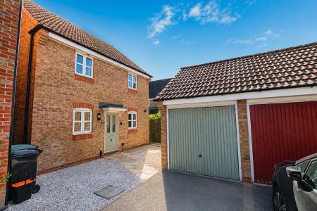 Octavian Crescent, North Hykeham, LN6