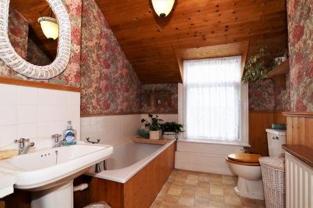 3 bedroom Terraced House for sale in Lindum Avenue, Lincoln, LN2