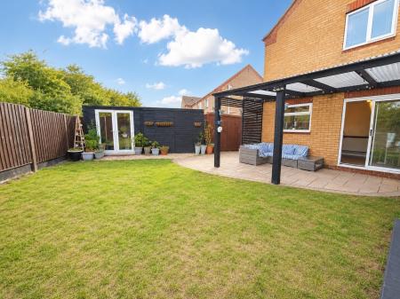 2 bedroom Semi-detached house for sale in Sixfield Close, Lincoln, LN6