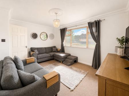 2 bedroom Semi-detached house for sale in Sixfield Close, Lincoln, LN6