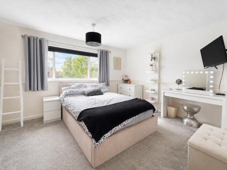 2 bedroom Semi-detached house for sale in Sixfield Close, Lincoln, LN6