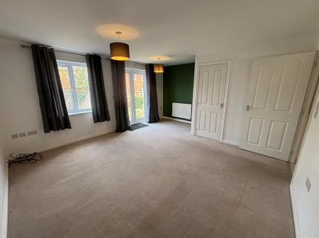 3 bedroom Semi-detached house to let in Poppy Road, Witham St Hughs, LN6