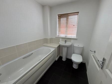 3 bedroom Semi-detached house to let in Poppy Road, Witham St Hughs, LN6