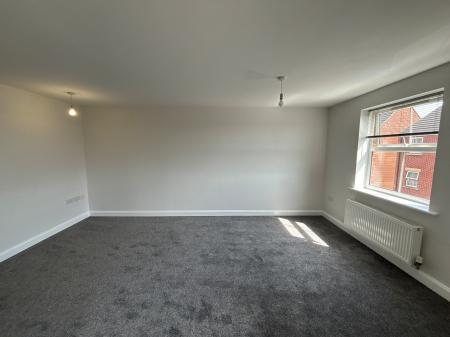 2 bedroom Flat to let in Allenby Close, Lincoln, LN3
