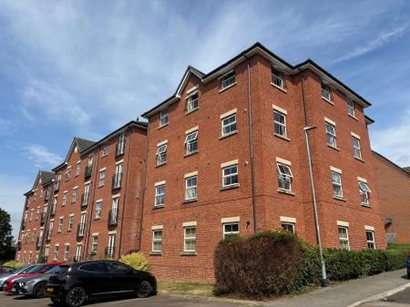 2 bedroom Flat to let in Allenby Close, Lincoln, LN3