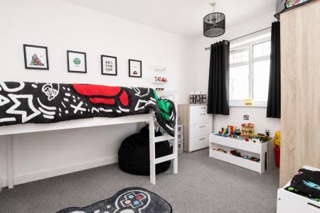 3 bedroom End of terrace house for sale in King Drive, Bracebridge Heath, LN4