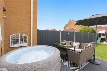 3 bedroom End of terrace house for sale in King Drive, Bracebridge Heath, LN4
