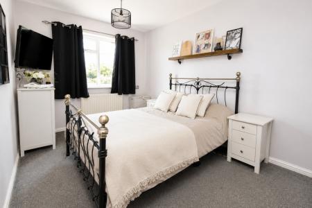 3 bedroom End of terrace house for sale in King Drive, Bracebridge Heath, LN4