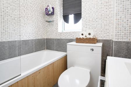 3 bedroom End of terrace house for sale in King Drive, Bracebridge Heath, LN4