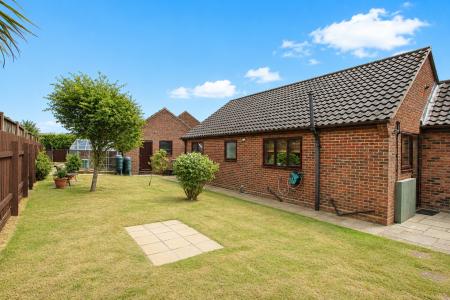 3 bedroom Bungalow for sale in Hawkshead Grove, Lincoln, LN2