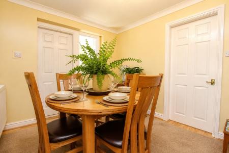 3 bedroom Bungalow for sale in Hawkshead Grove, Lincoln, LN2