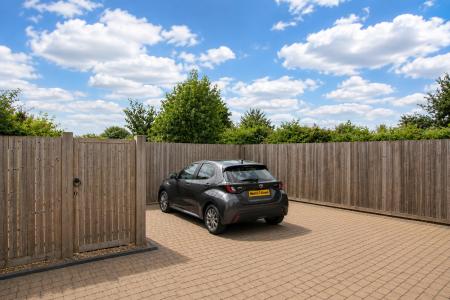 4 bedroom Detached house for sale in Waterford Lane, Cherry Willingham, LN3