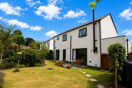 4 bedroom Detached house for sale in Waterford Lane, Cherry Willingham, LN3