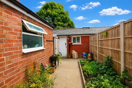 3 bedroom Terraced House for sale in Frederick Street, Lincoln, LN2