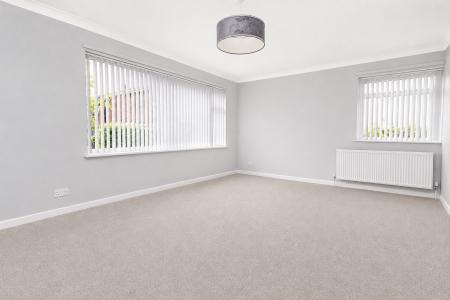 5 bedroom Detached house for sale in Cromwell Close, Washingborough, LN4