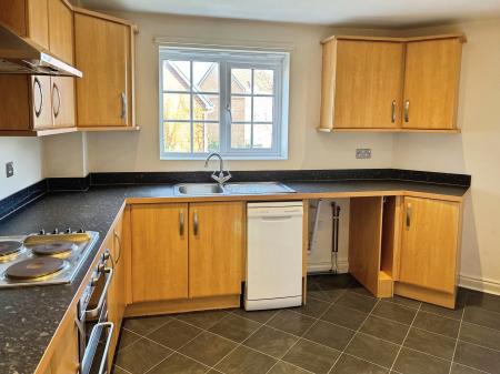 2 bedroom Flat to let in Tiber Road, North Hykeham, LN6
