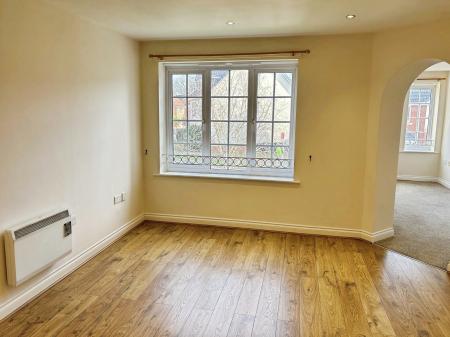 2 bedroom Flat to let in Tiber Road, North Hykeham, LN6