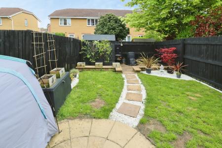 2 bedroom Semi-detached house to let in Sycamore Grove, Lincoln, LN4