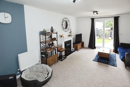 2 bedroom Semi-detached house to let in Sycamore Grove, Lincoln, LN4