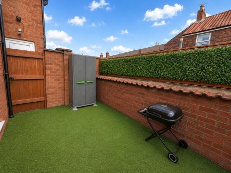 2 bedroom Detached house for sale in Castle Street, Lincoln, LN1