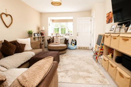 3 bedroom Town house for sale in Rutland Avenue, Waddington, LN5