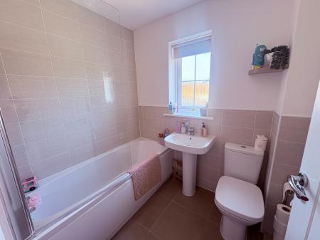 3 bedroom Detached house for sale in Kirk Road, Branston, LN4