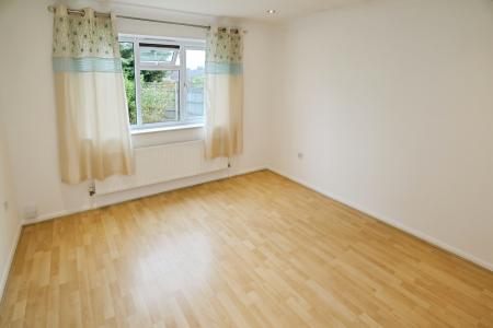 4 bedroom Bungalow to let in Hibaldstow Close, Lincoln, LN6