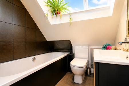 3 bedroom Detached house for sale in Beckside, Normanby-by-Spital, LN8