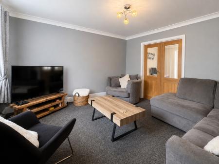 3 bedroom Semi-detached house for sale in Oakdene Avenue, Bracebridge Heath, LN4