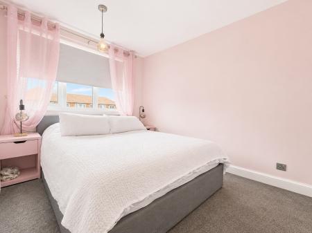 3 bedroom Semi-detached house for sale in Oakdene Avenue, Bracebridge Heath, LN4