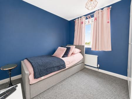 3 bedroom Semi-detached house for sale in Oakdene Avenue, Bracebridge Heath, LN4