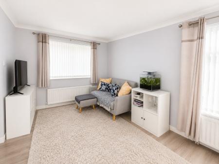 2 bedroom Bungalow for sale in New Crescent, Cherry Willingham, LN3