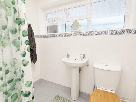 2 bedroom Bungalow for sale in New Crescent, Cherry Willingham, LN3