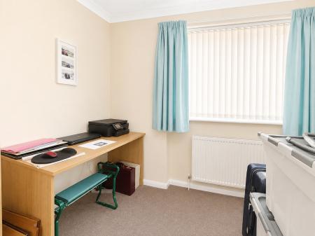3 bedroom Semi-detached house for sale in Sykes Lane, Saxilby, LN1