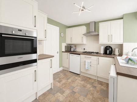 3 bedroom Semi-detached house for sale in Sykes Lane, Saxilby, LN1