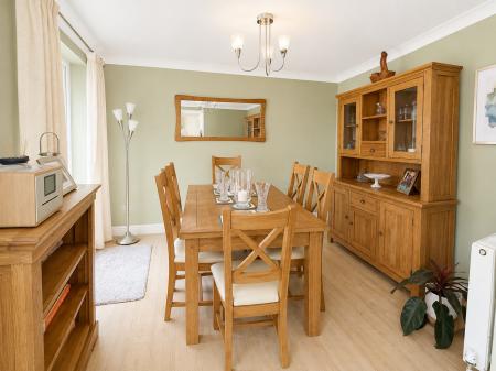 3 bedroom Semi-detached house for sale in Sykes Lane, Saxilby, LN1