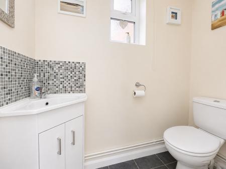 3 bedroom Semi-detached house for sale in Sykes Lane, Saxilby, LN1