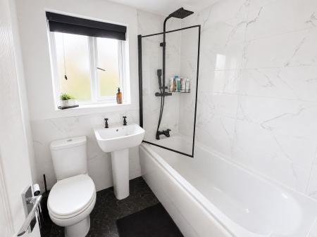 2 bedroom Semi-detached house for sale in Cupola Close, North Hykeham, LN6