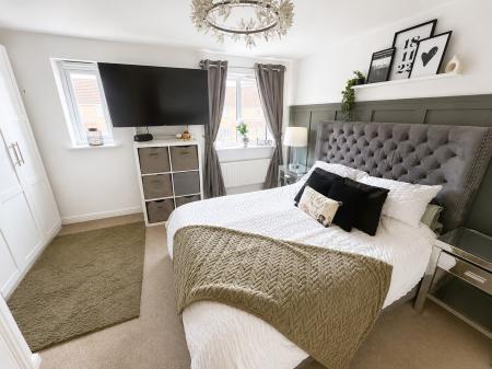 2 bedroom Semi-detached house for sale in Cupola Close, North Hykeham, LN6