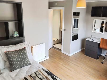 4 bedroom Terraced House to let in St Botolph's Crescent, Lincoln, LN5