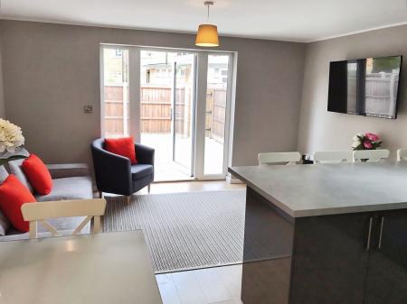 4 bedroom Terraced House to let in St Botolph's Crescent, Lincoln, LN5