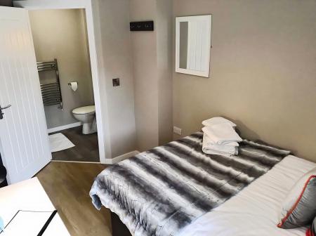 4 bedroom Terraced House to let in St Botolph's Crescent, Lincoln, LN5