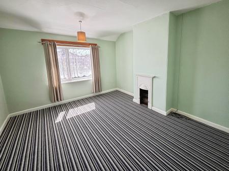 3 bedroom Semi-detached house to let in Moorland Avenue, Lincoln, LN6