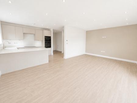 2 bedroom Detached bungalow for sale in The View, Cypress Way, Burton Waters, LN1