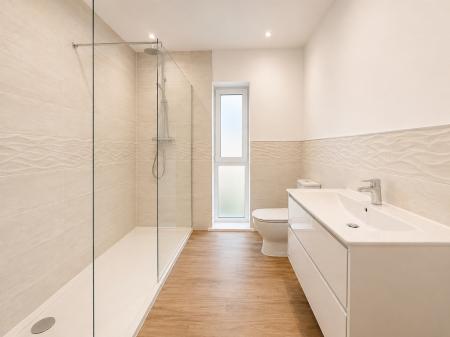 2 bedroom Detached bungalow for sale in The View, Cypress Way, Burton Waters, LN1