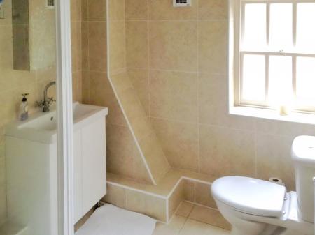 2 bedroom Flat to let in Steep Hill, Lincoln, LN2