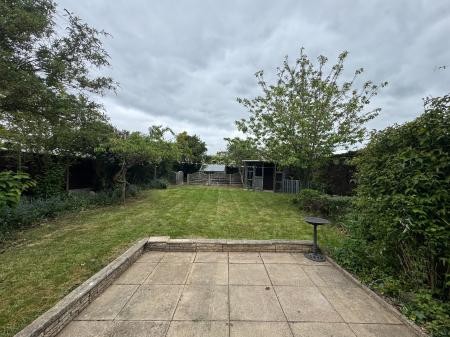 2 bedroom Bungalow to let in Daniel Crescent, Heighington, LN4