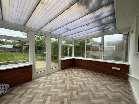 2 bedroom Bungalow to let in Daniel Crescent, Heighington, LN4