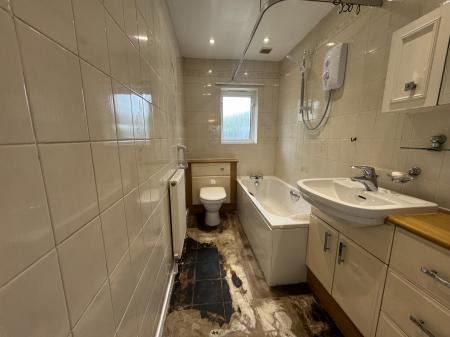2 bedroom Bungalow to let in Daniel Crescent, Heighington, LN4