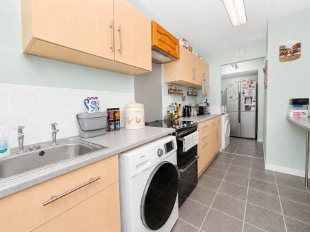 3 bedroom Terraced House for sale in Finch Close, Lincoln, LN6
